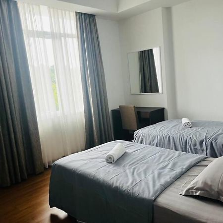 Bay Resort Condominium 3-Bedrooms With Swimming Pool Near The Seaside Miri Exteriér fotografie
