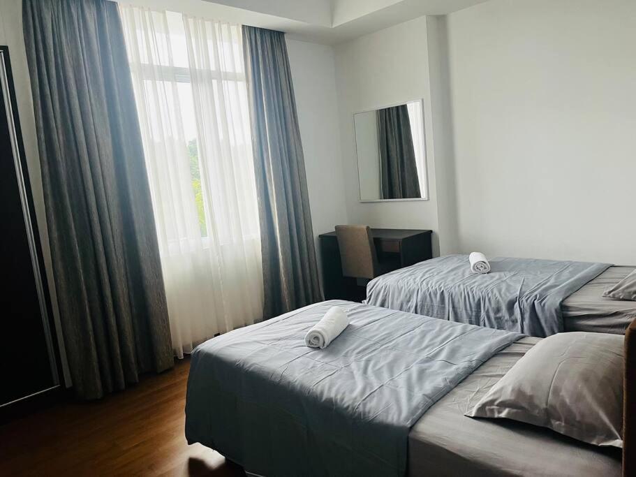 Bay Resort Condominium 3-Bedrooms With Swimming Pool Near The Seaside Miri Exteriér fotografie